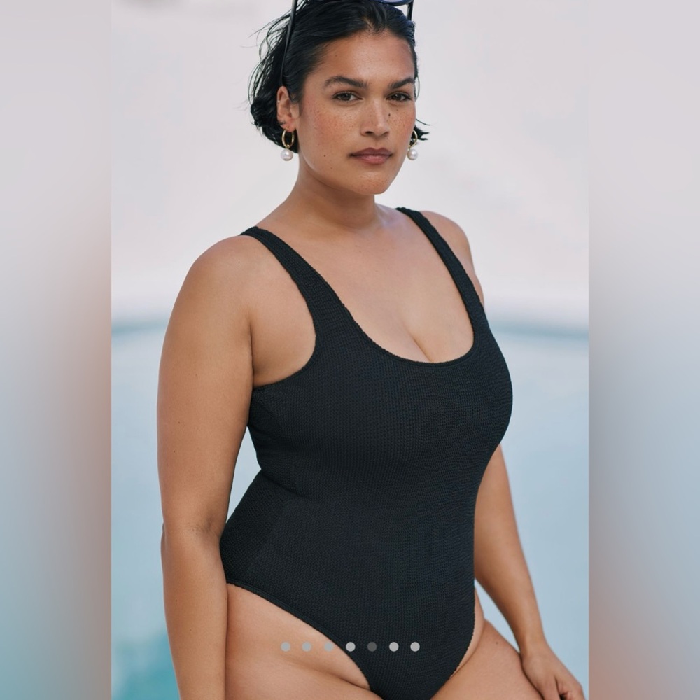 Good American Black Textured One-Piece Swimsuit